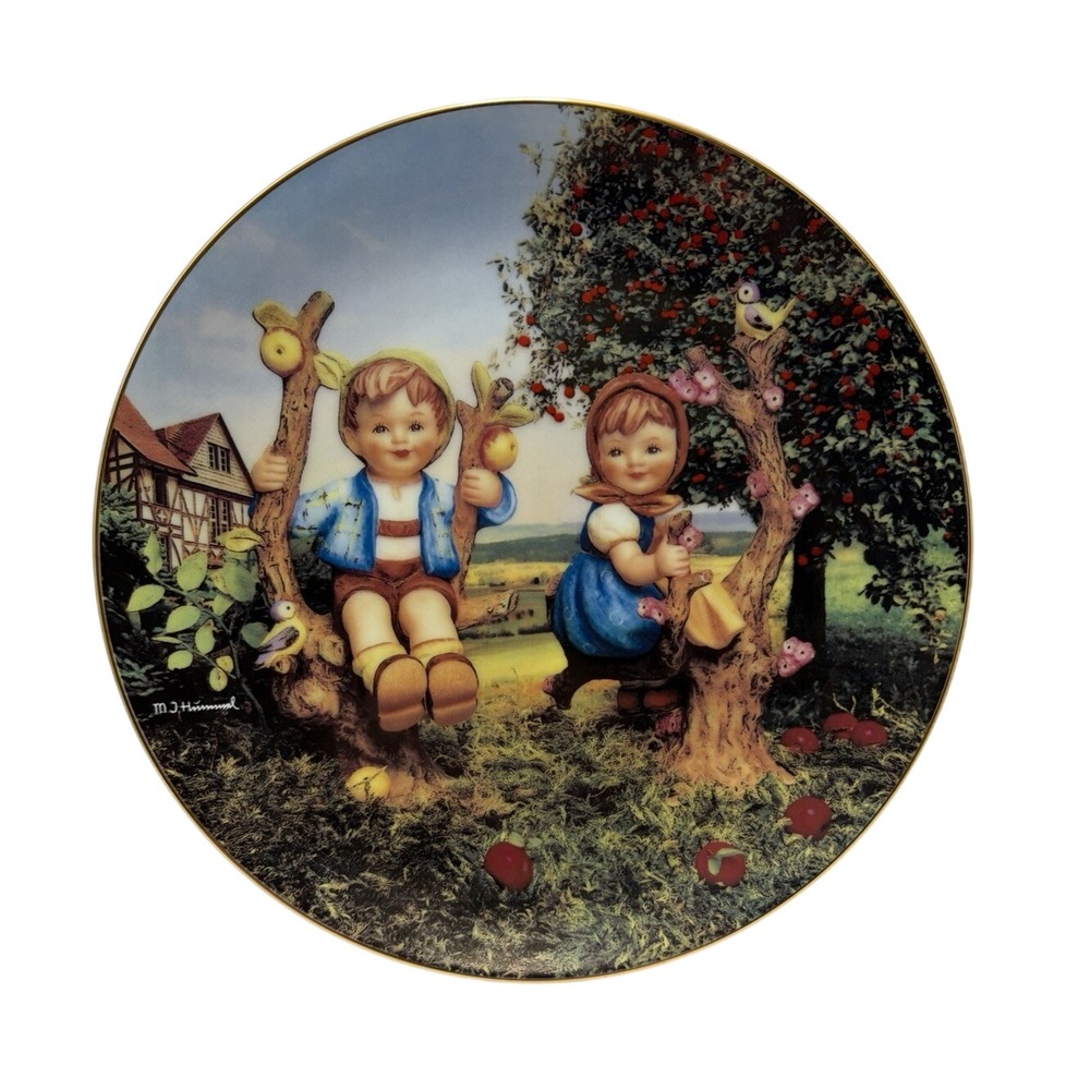 Danbury Mint M J Hummel Little Companions APPLE TREE BOY & GIRL Limited Edition